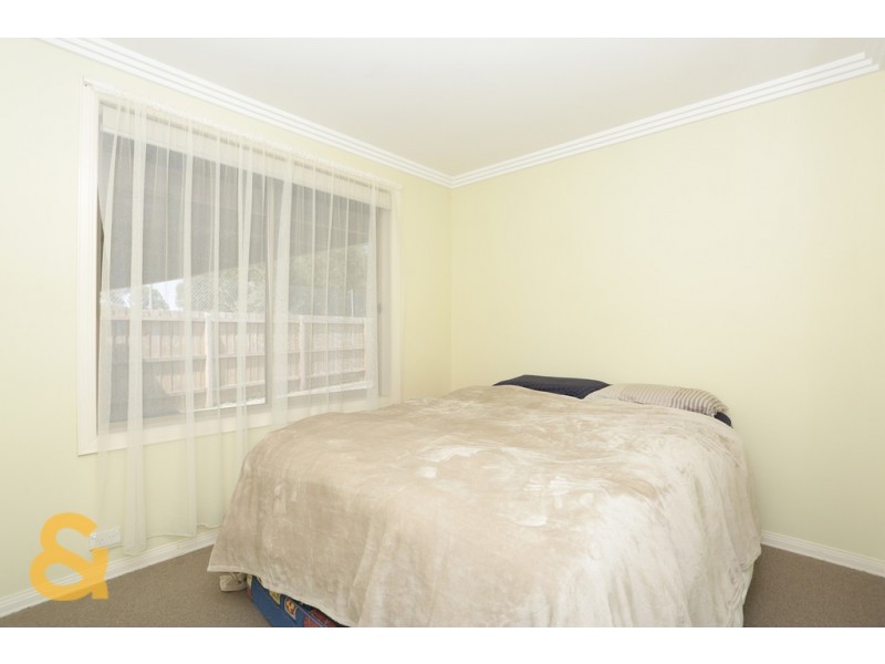 23 Gaynor Crescent, Gladstone Park VIC 3043