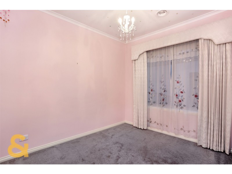 13 Saunders Court, Roxburgh Park VIC 3064