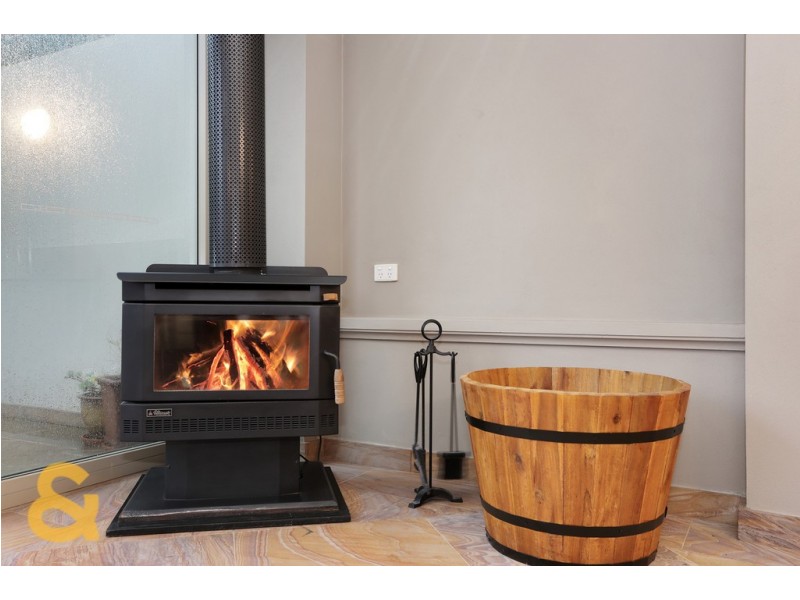 13 Saunders Court, Roxburgh Park VIC 3064