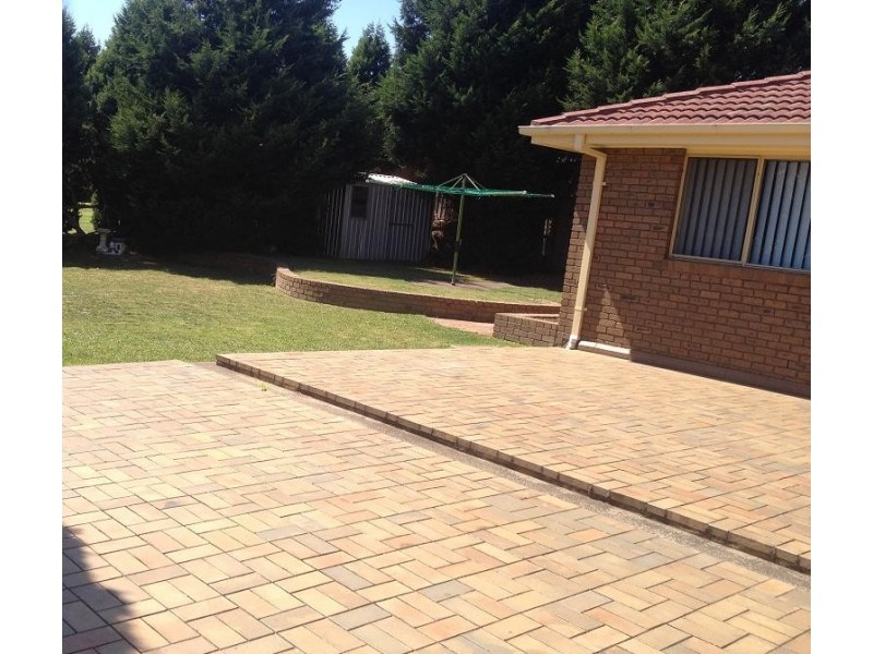 74 Paringa Boulevard, Meadow Heights VIC 3048