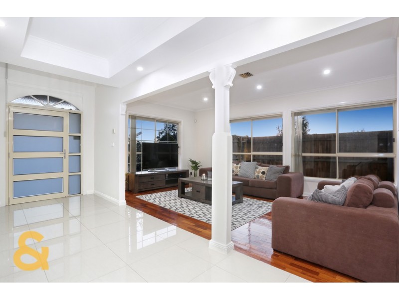 10 Vela Place, Roxburgh Park VIC 3064