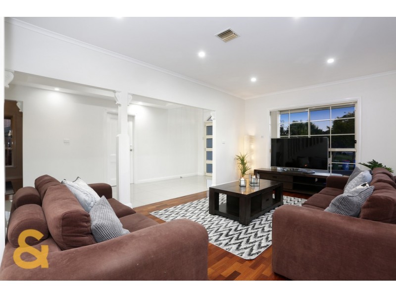 10 Vela Place, Roxburgh Park VIC 3064