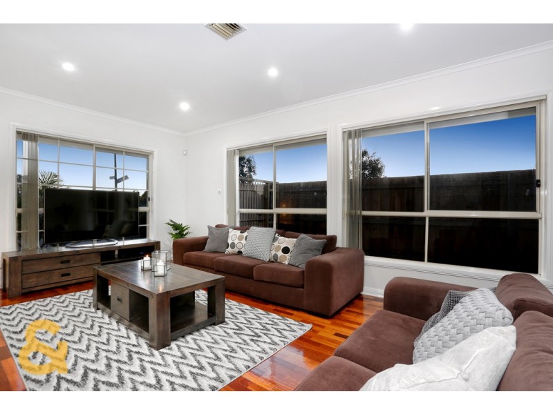 10 Vela Place, Roxburgh Park VIC 3064