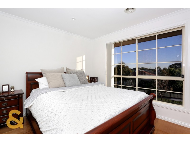 10 Vela Place, Roxburgh Park VIC 3064