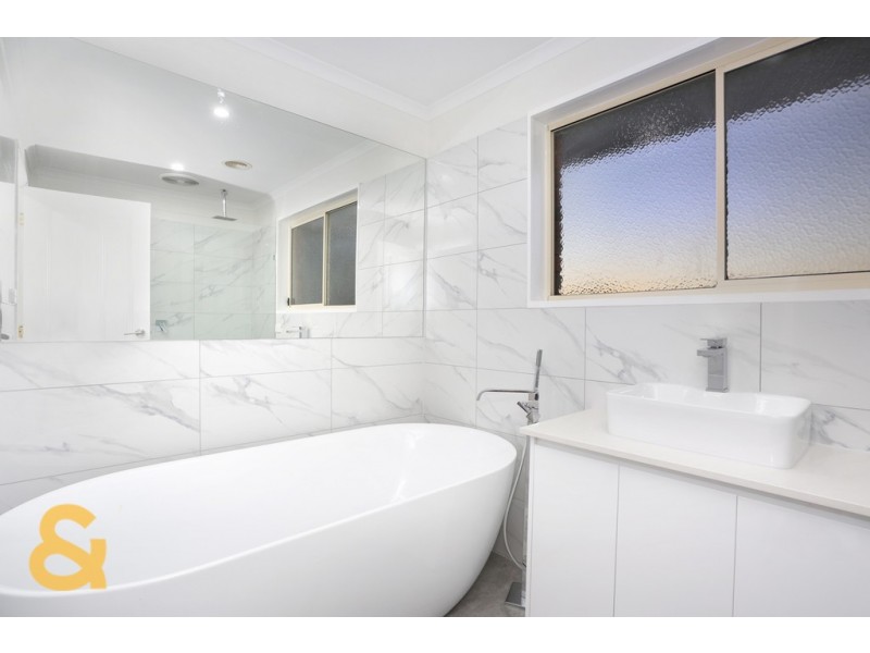 10 Vela Place, Roxburgh Park VIC 3064