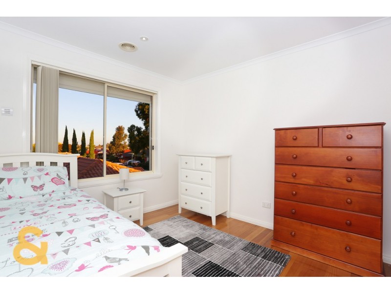 10 Vela Place, Roxburgh Park VIC 3064