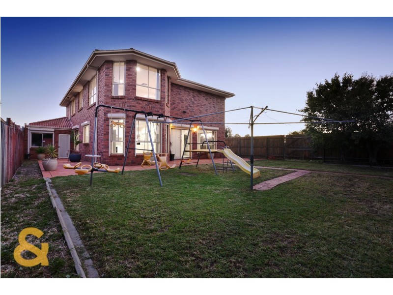 10 Vela Place, Roxburgh Park VIC 3064