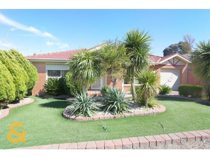 13 Parker Court, Roxburgh Park VIC 3064