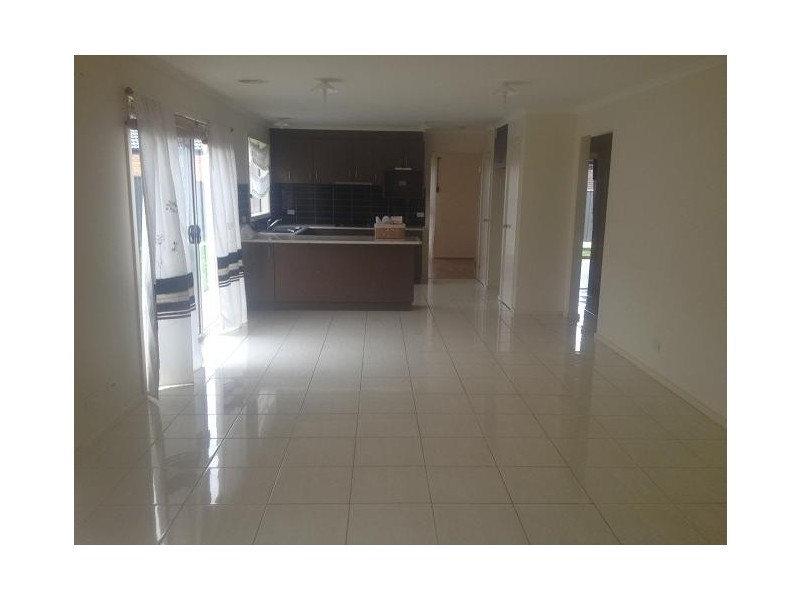 75 Mareeba Way, Craigieburn VIC 3064