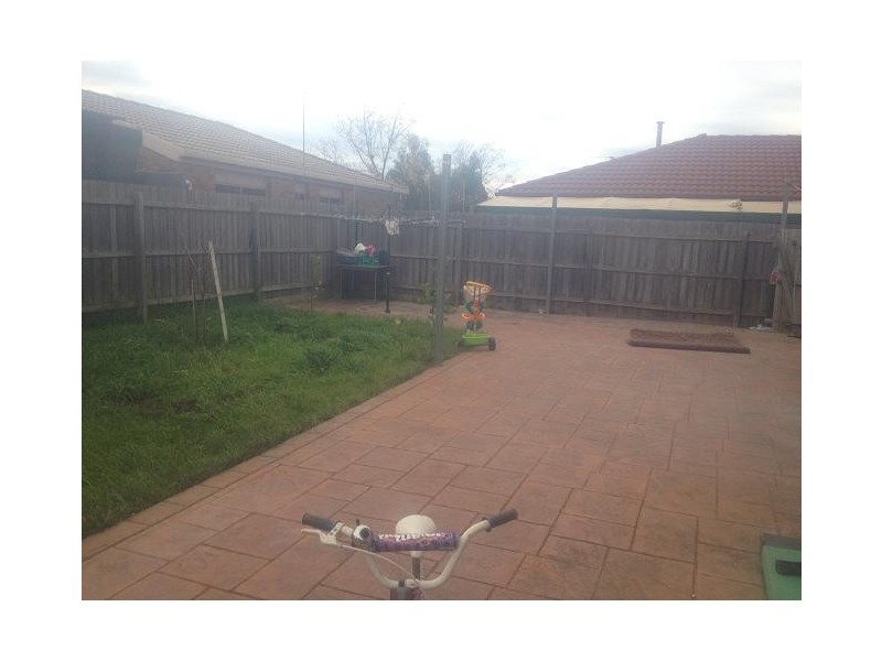 1 Gellion Place, Roxburgh Park VIC 3064