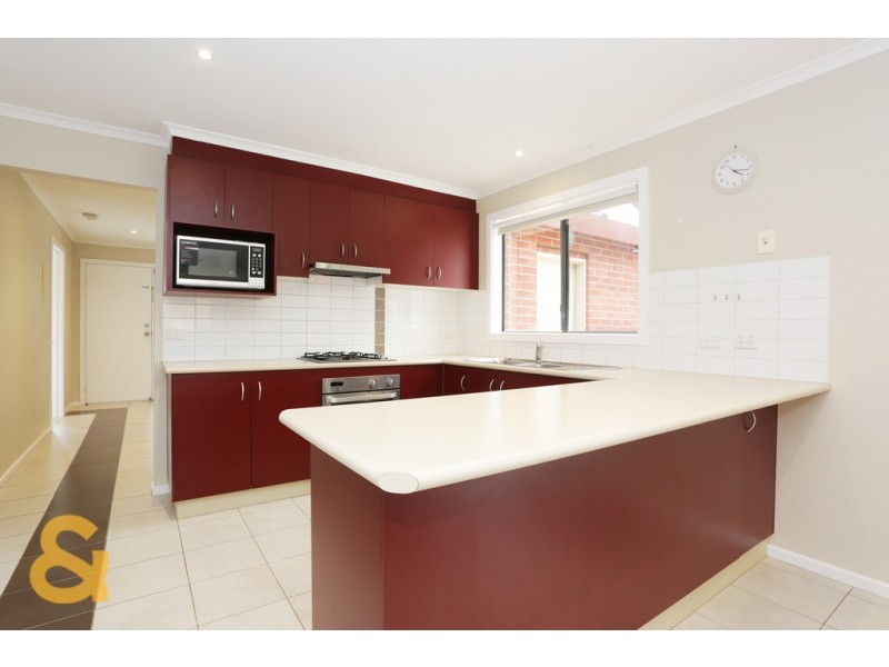 10 Neptune Street, Roxburgh Park VIC 3064