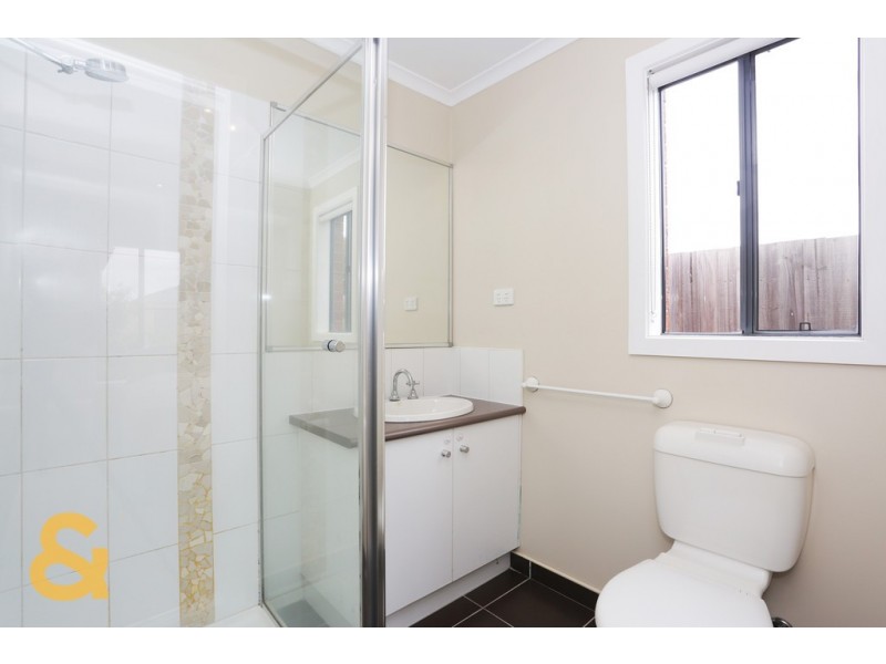 10 Neptune Street, Roxburgh Park VIC 3064