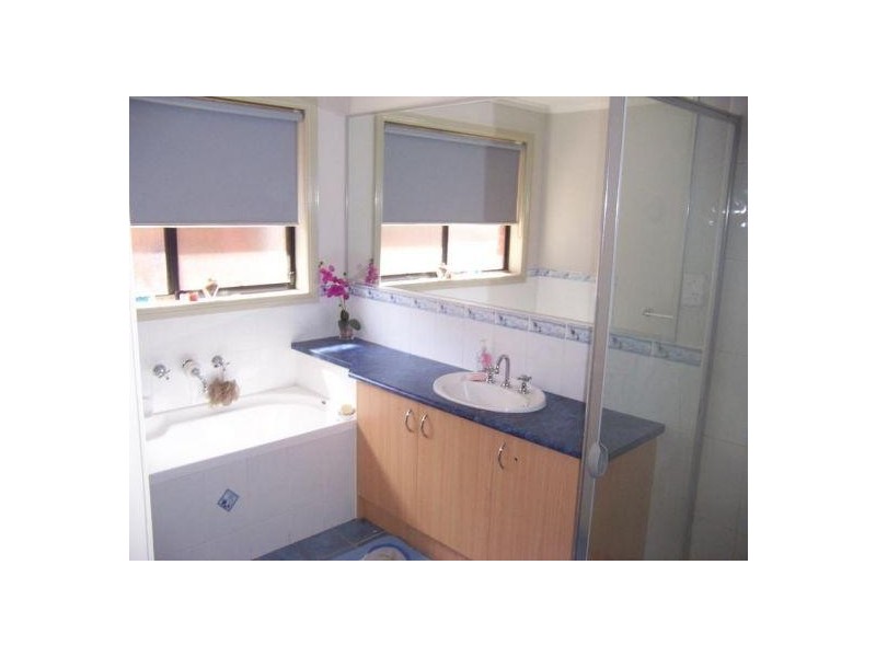 5  CONGO COURT, Roxburgh Park VIC 3064