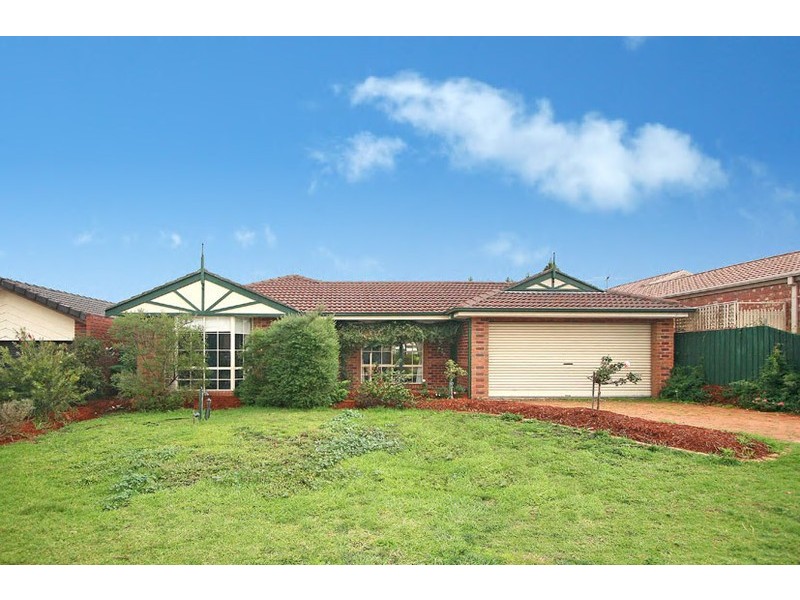 4  Parkinson Way, Roxburgh Park VIC 3064