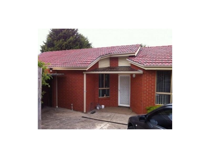 2/31 Cassinia Crescent, Meadow Heights VIC 3048