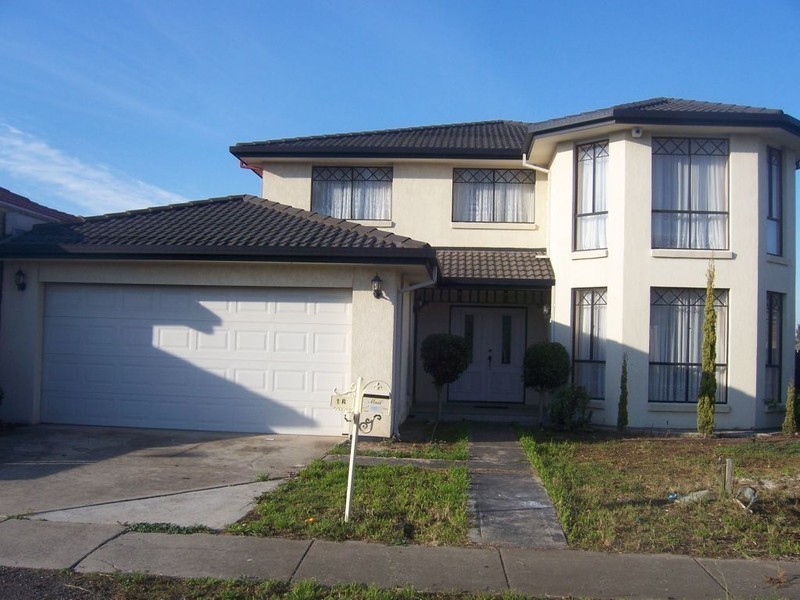 16 McLaurin Avenue, Roxburgh Park VIC 3064