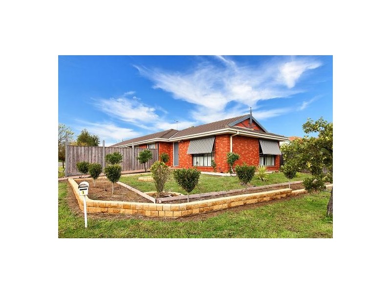 1 Harvey Court, Roxburgh Park VIC 3064
