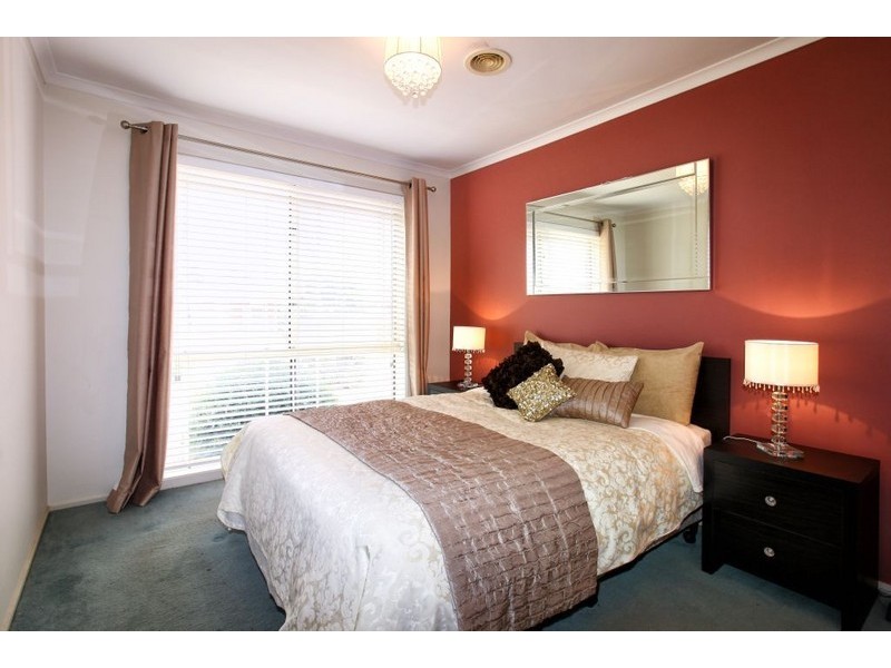 12 Serpens Court, Roxburgh Park VIC 3064