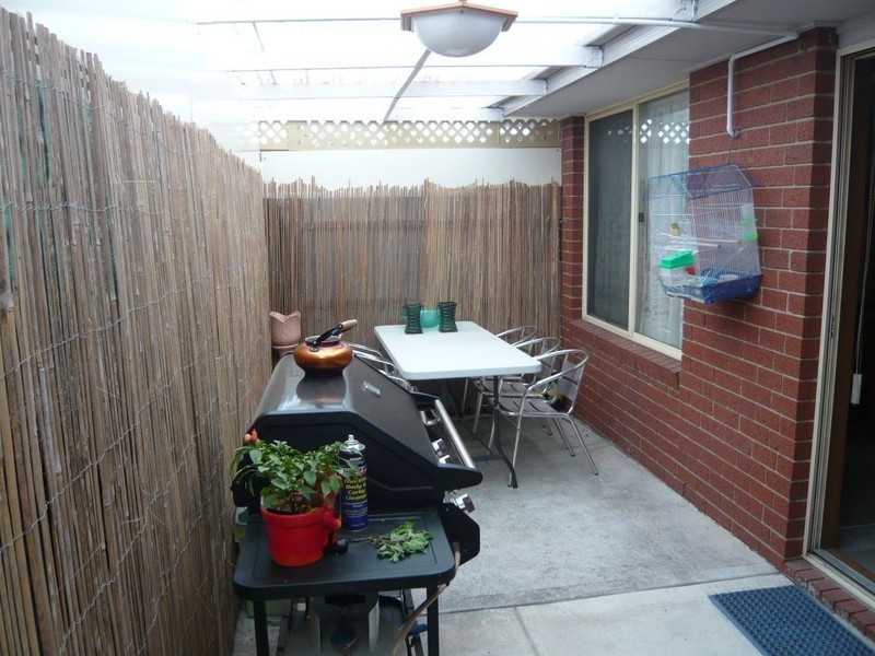 13 Molineux Way, Roxburgh Park VIC 3064