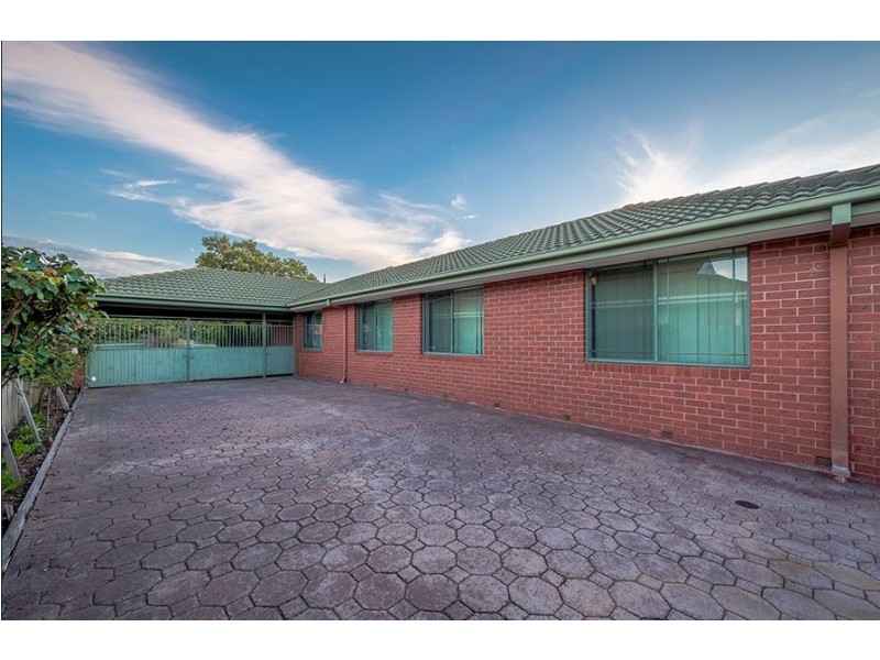 55 Rearden Crescent, Roxburgh Park VIC 3064