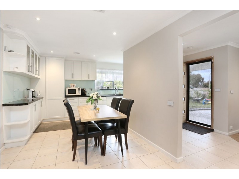 17 Canadian Court, Meadow Heights VIC 3048