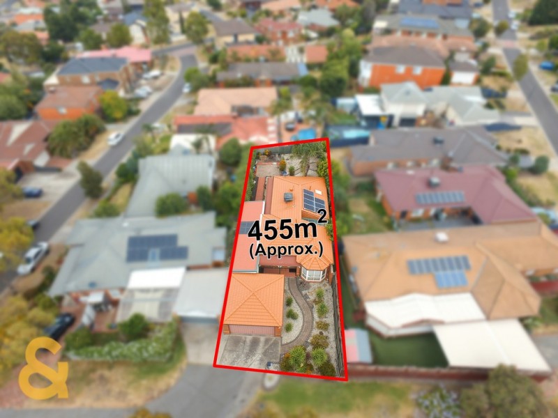 15 Solander Court, Roxburgh Park VIC 3064