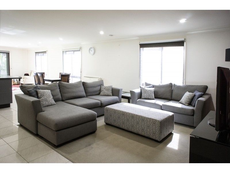 20 Brushwood Circuit, Roxburgh Park VIC 3064