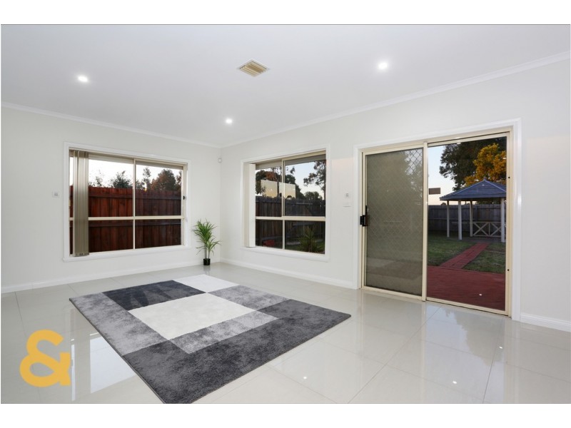 10 Vela Place, Roxburgh Park VIC 3064