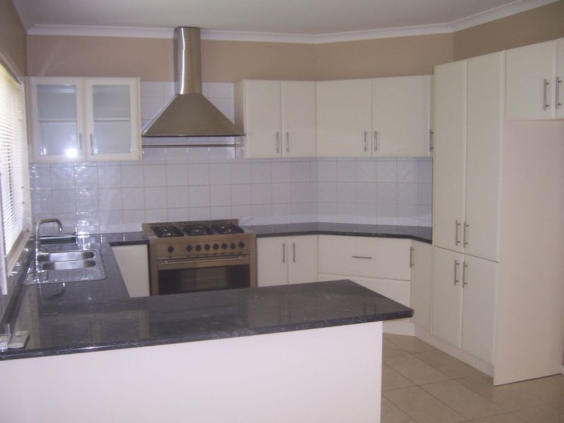 1/24 Abelia Court, Meadow Heights VIC 3048