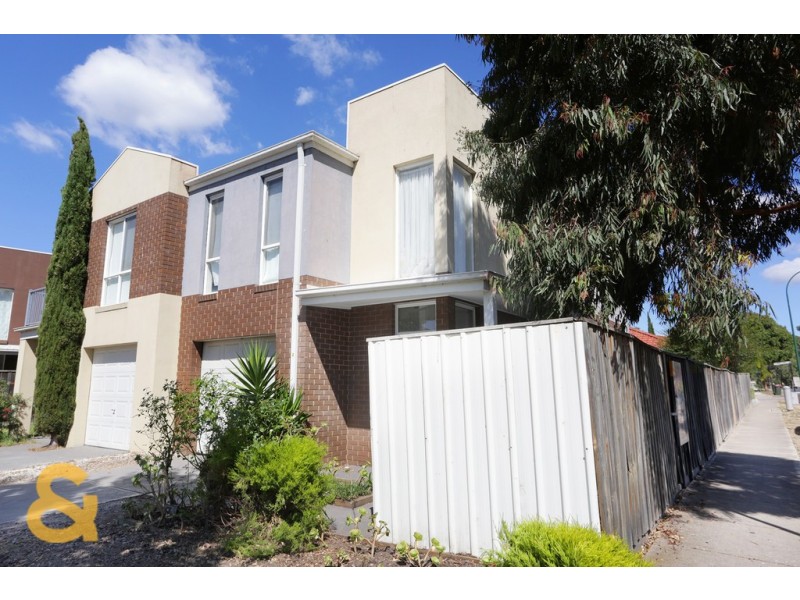 2 Viewbank Circuit, Roxburgh Park VIC 3064