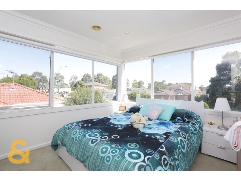 2 Viewbank Circuit, Roxburgh Park VIC 3064