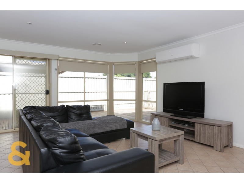 13 Morgan Court, Roxburgh Park VIC 3064