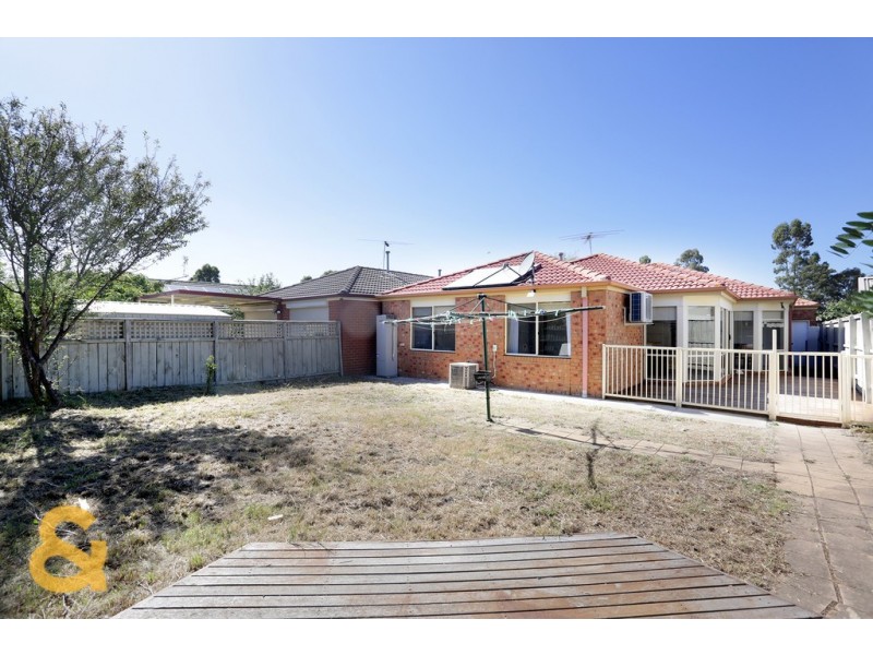 13 Morgan Court, Roxburgh Park VIC 3064