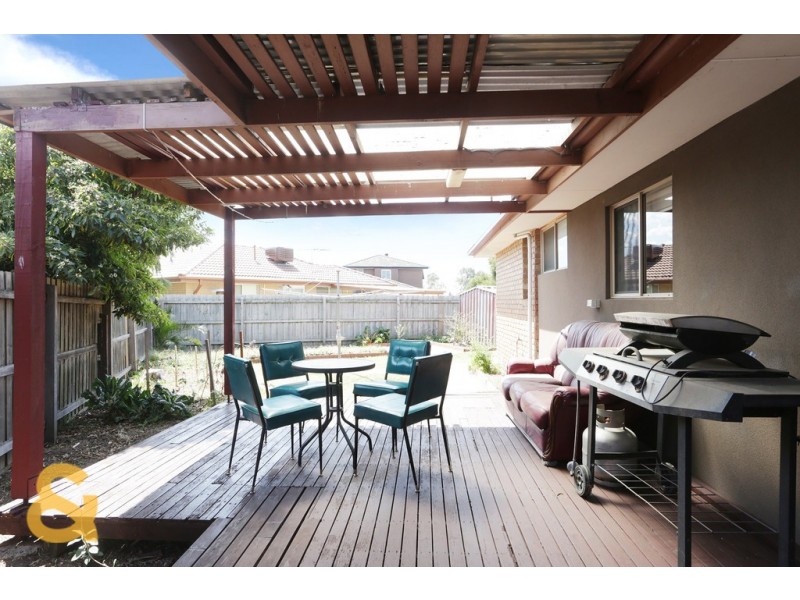 23 Gaynor Crescent, Gladstone Park VIC 3043