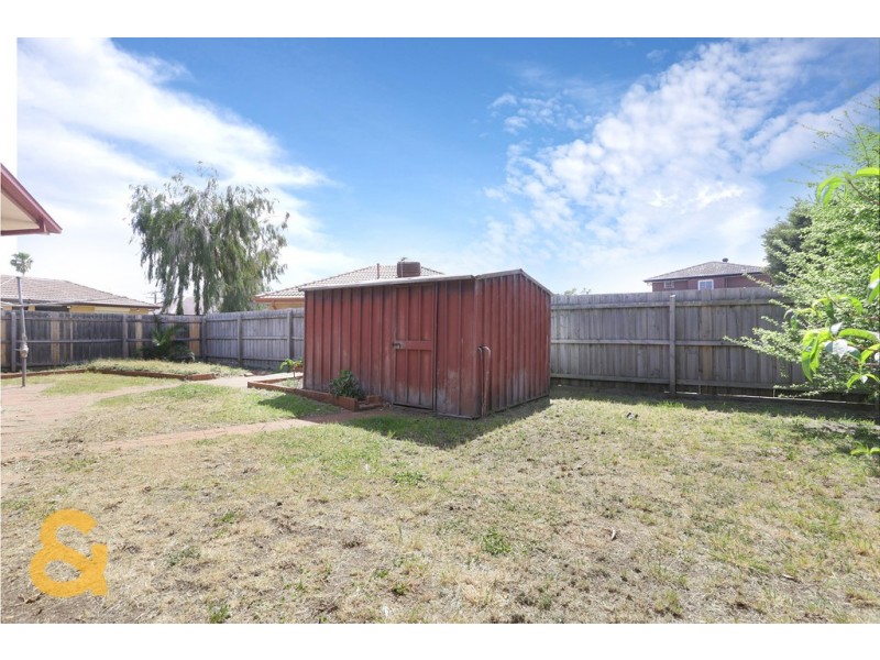 23 Gaynor Crescent, Gladstone Park VIC 3043