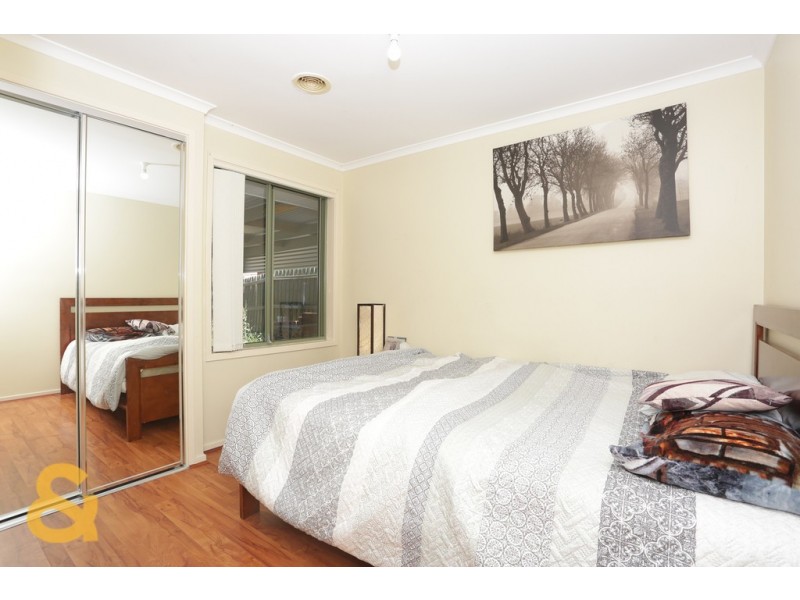 22 Shortridge Circuit, Roxburgh Park VIC 3064