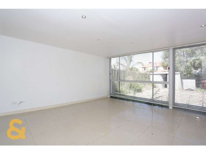 22 Shortridge Circuit, Roxburgh Park VIC 3064