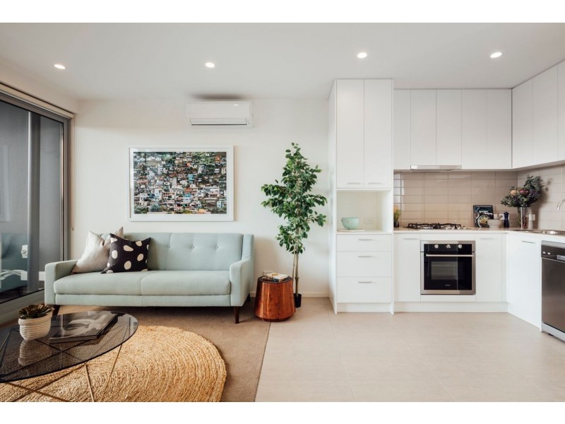 303/64 Sahi Crescent, Roxburgh Park VIC 3064