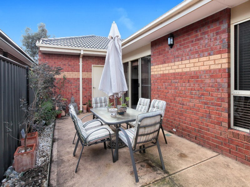 32 Ardsley Circuit, Craigieburn VIC 3064
