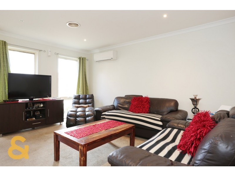 12 Peartree Court, Roxburgh Park VIC 3064