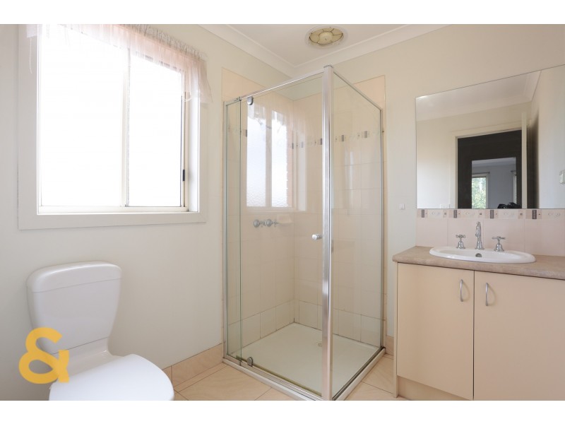 12 Peartree Court, Roxburgh Park VIC 3064