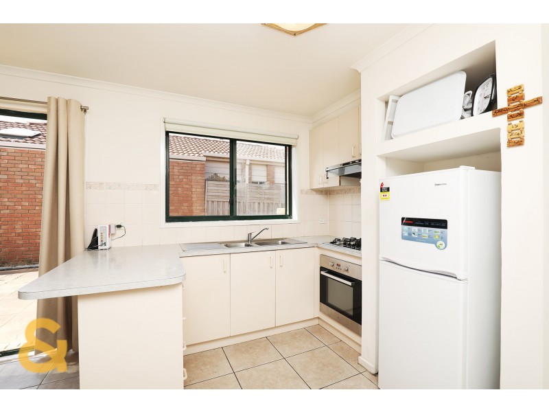 22 Pinnock Avenue, Roxburgh Park VIC 3064