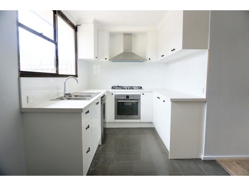 48 Woodburn Crescent, Meadow Heights VIC 3048