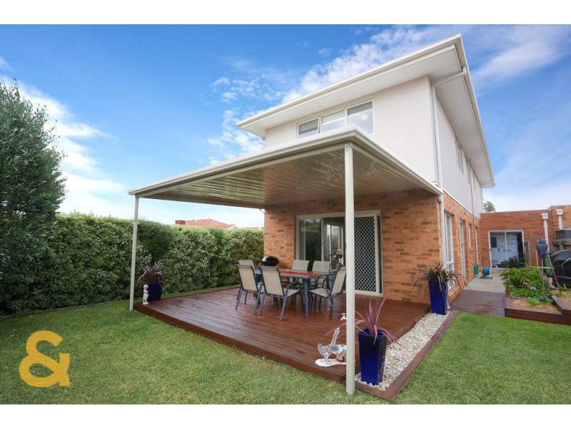 23 Donvale Avenue, Roxburgh Park VIC 3064