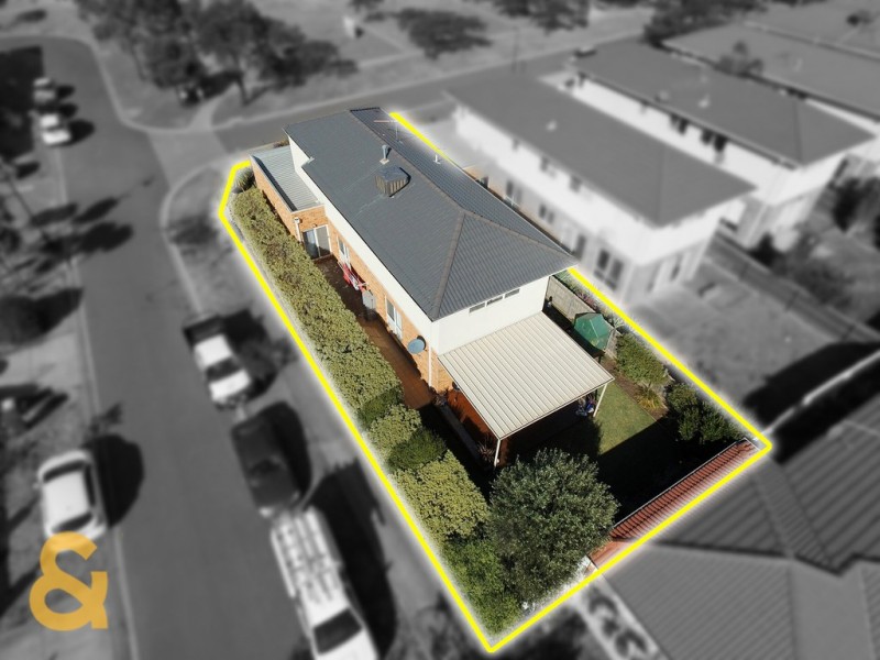 23 Donvale Avenue, Roxburgh Park VIC 3064