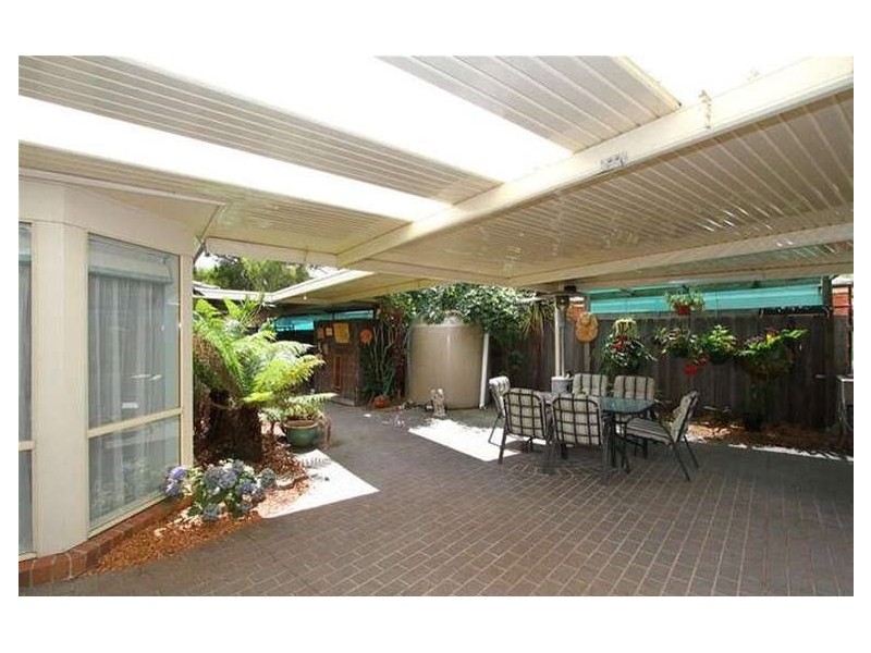 25 Mcconnell Crescent, Roxburgh Park VIC 3064