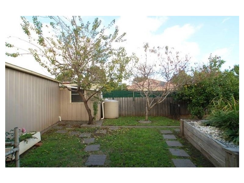 25 Mcconnell Crescent, Roxburgh Park VIC 3064