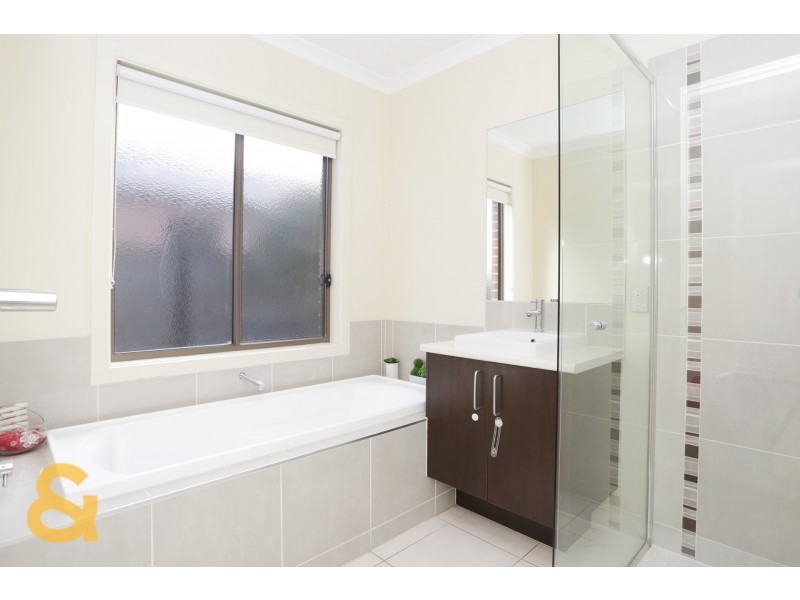 91 Biltmore Crescent, Roxburgh Park VIC 3064