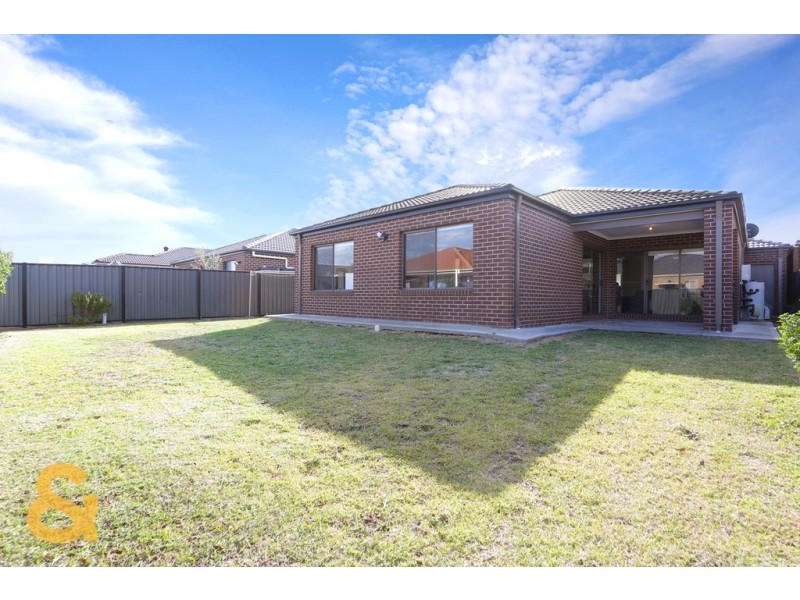 91 Biltmore Crescent, Roxburgh Park VIC 3064