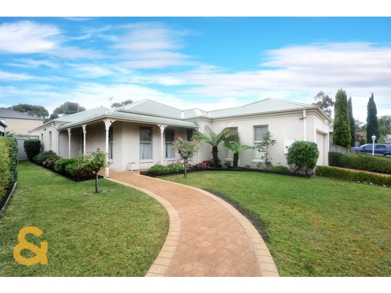 7 Murchison Drive, Roxburgh Park VIC 3064